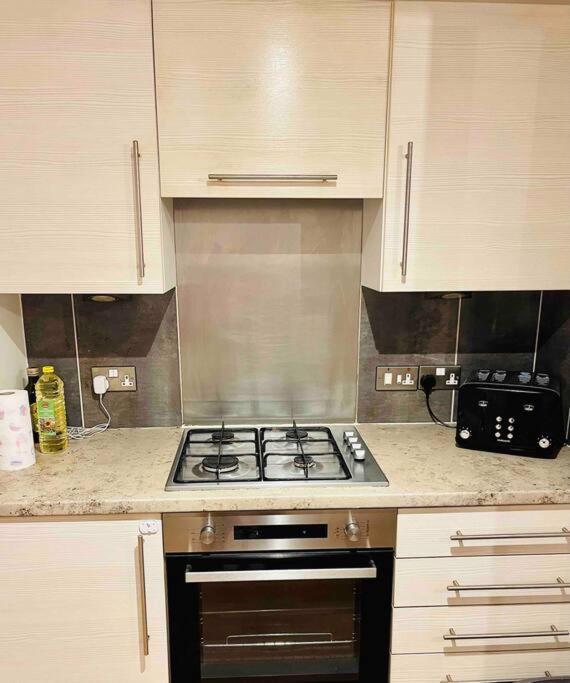 Modern Edinburgh Apartment 2 Bedrooms & Two Bathrooms Luaran gambar