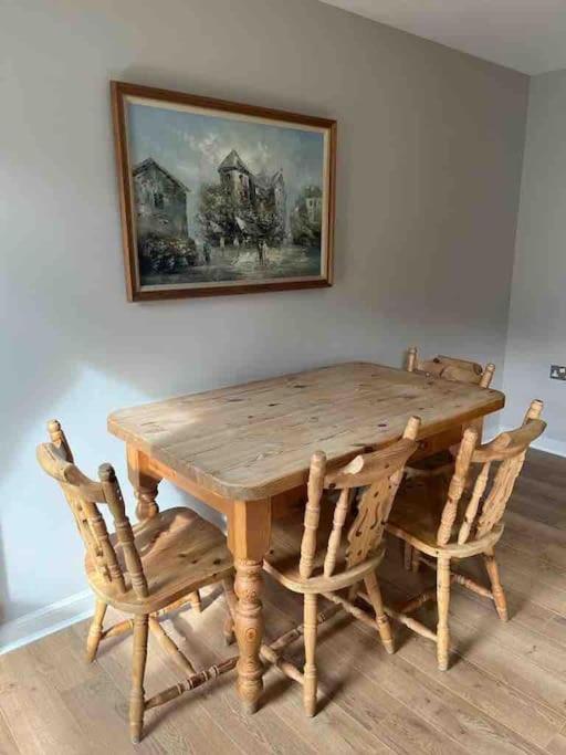 Modern Edinburgh Apartment 2 Bedrooms & Two Bathrooms Luaran gambar